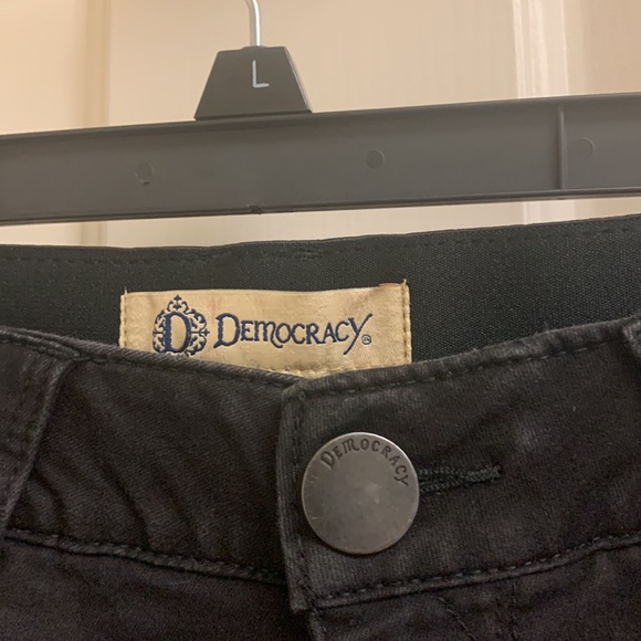 Democracy Bermuda shorts, Size 4 - Picture 2 of 8